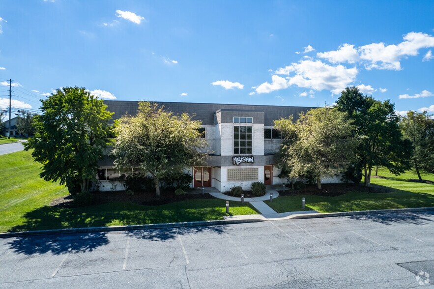 More Photos Of 2690 Commerce Dr, Harrisburg Office Residential For Sale