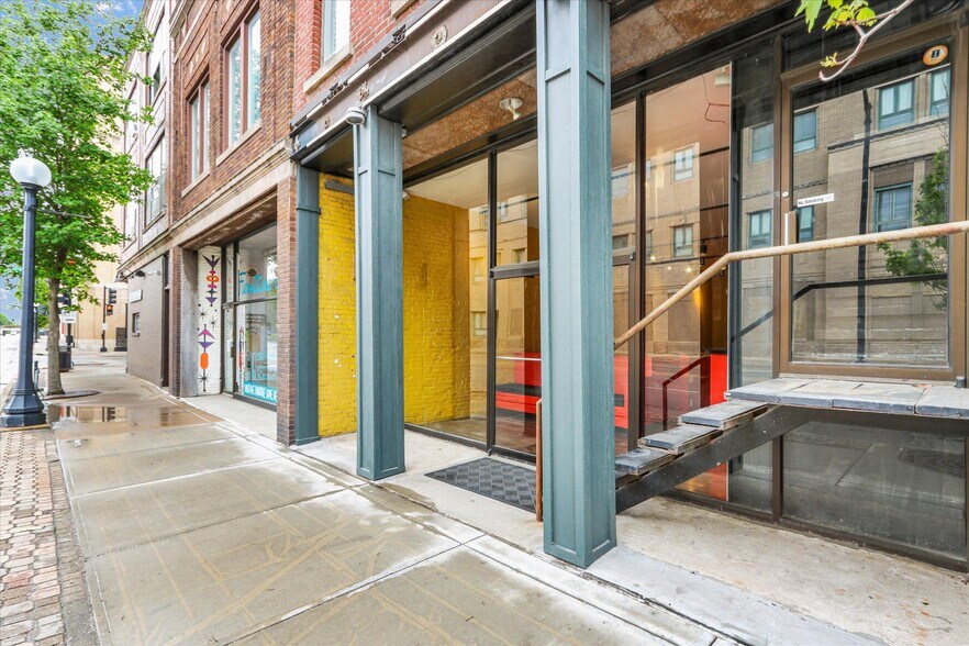 More Photos Of 9 E University Ave, Champaign Storefront Retail Office For Lease