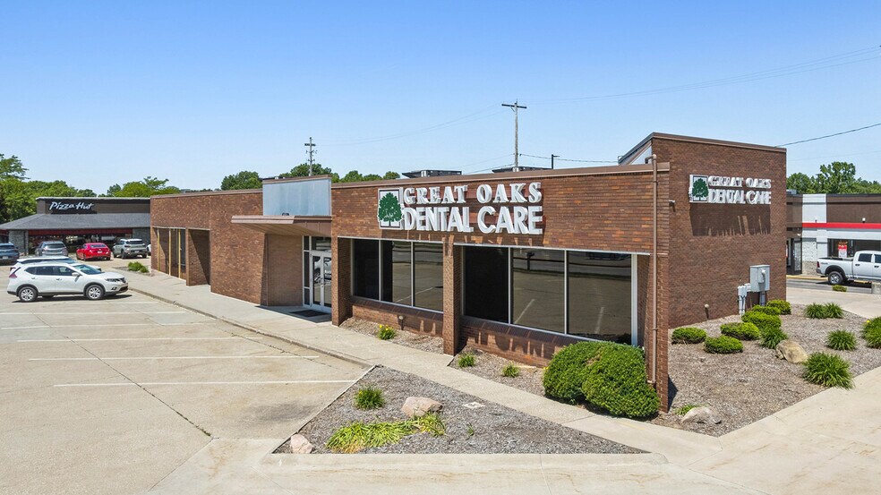 Primary Photo Of 950 High St, Wadsworth Medical For Sale