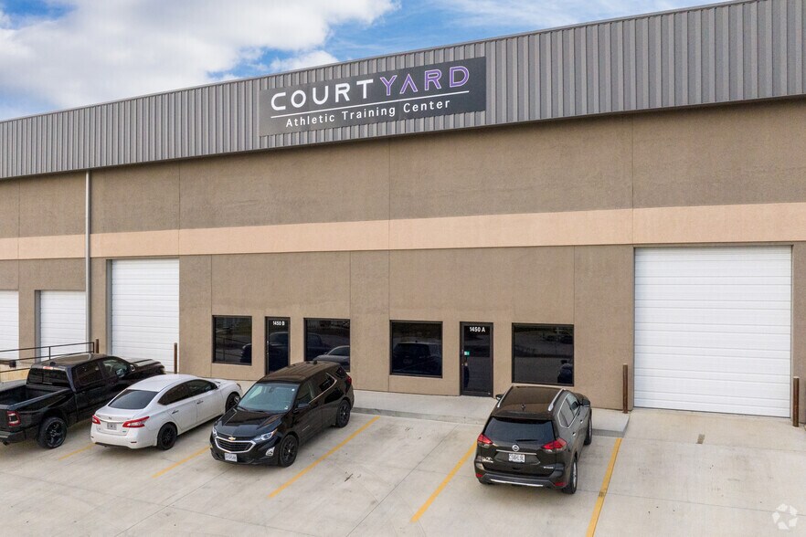 More Photos Of 1450 Olympic, Grain Valley Industrial For Lease