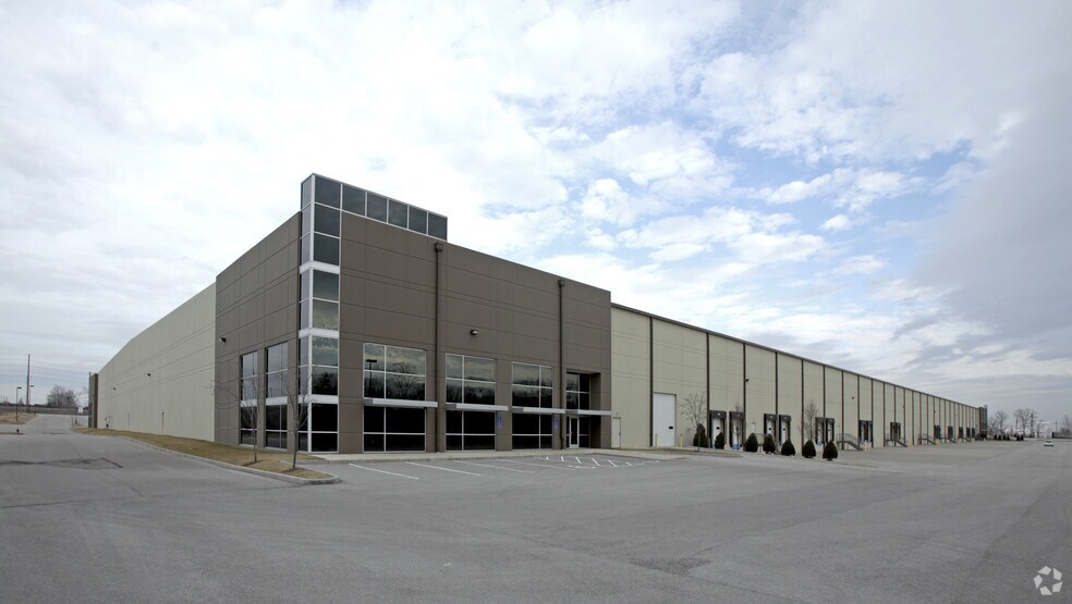 More Photos Of 372-384 Hazelwood Logistics Ctr Dr, Hazelwood Distribution For Lease