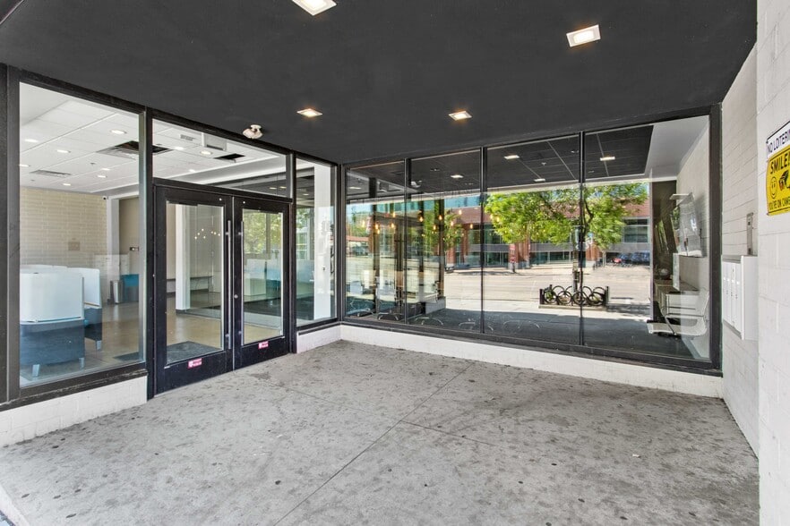 More Photos Of 423 W College Ave, Appleton General Retail For Sale