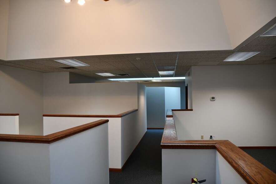 More Photos Of 9211 Broadway, Merrillville Office For Lease