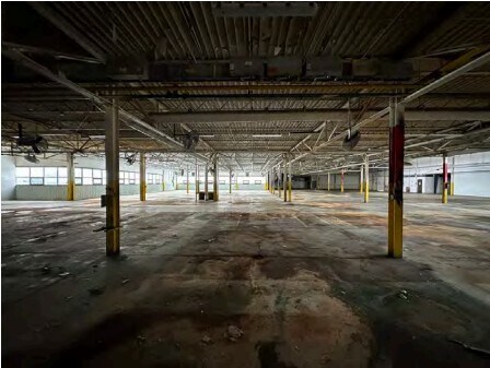 More Photos Of 5595 Collingwood Ave, Kalamazoo Warehouse For Lease