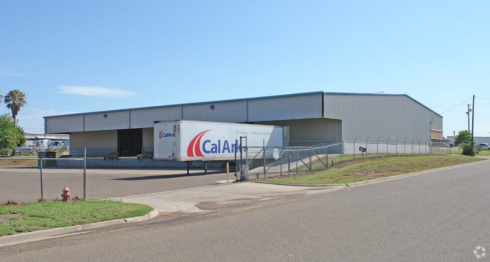 More Photos Of 14202 Atlanta Dr, Laredo Warehouse For Lease