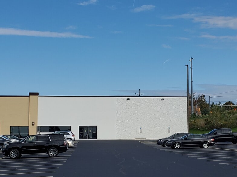 More Photos Of 1920 Edinboro Rd, Erie Flex For Lease