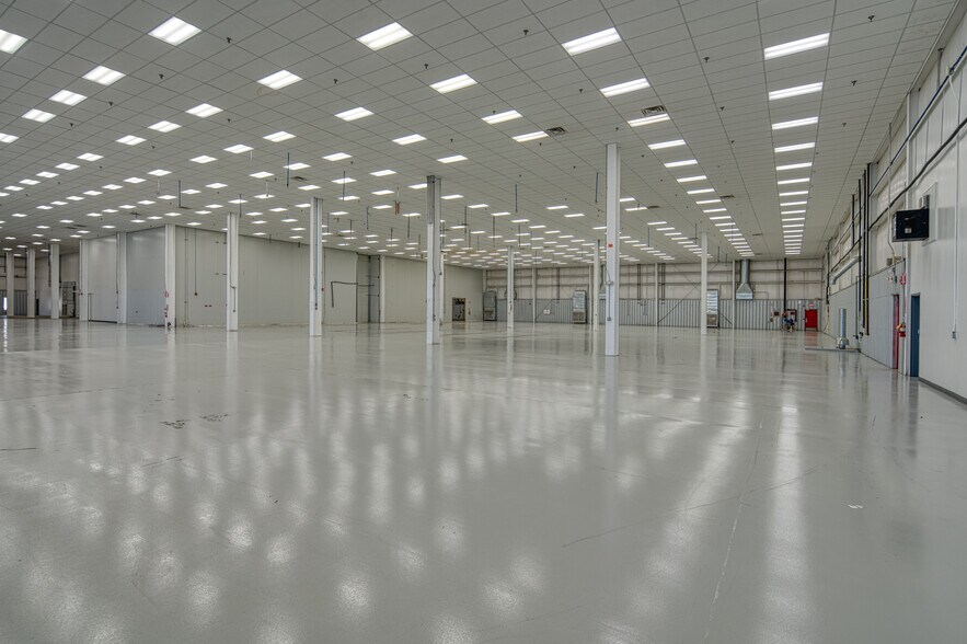 More Photos Of 2810 Karsten Ct SE, Albuquerque Manufacturing For Lease