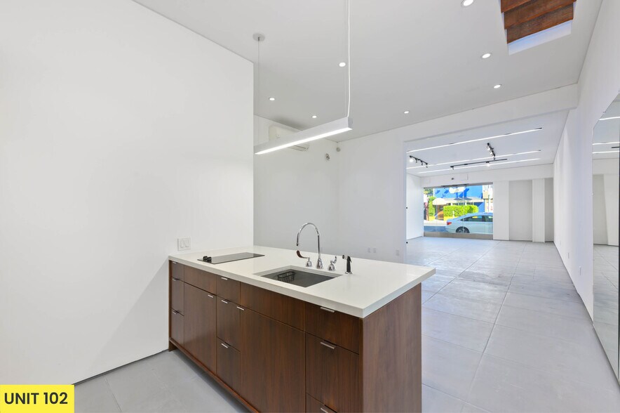 More Photos Of 6918 Melrose Ave, Los Angeles General Retail For Lease