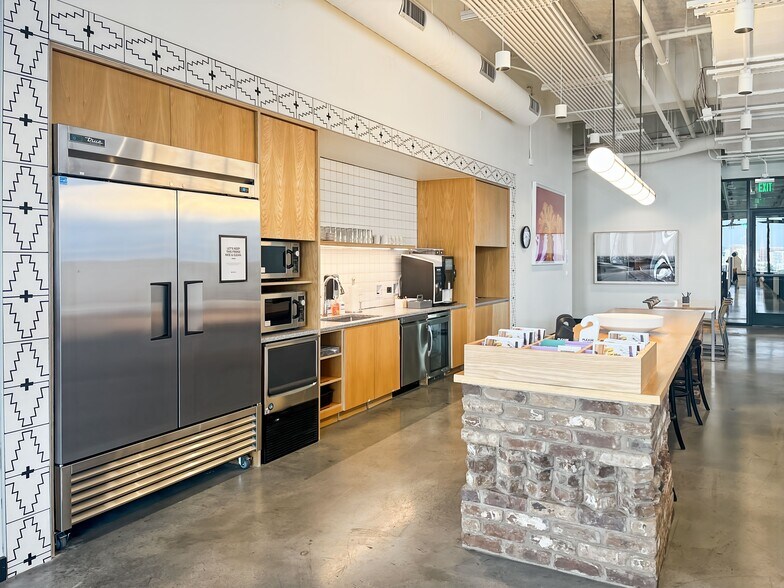 More Photos Of 101 E Washington St, Phoenix Coworking Space