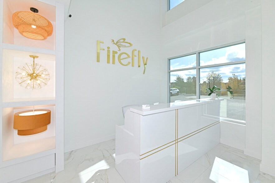 More Photos Of 200 Mostar St, Whitchurch-Stouffville Light Distribution For Lease