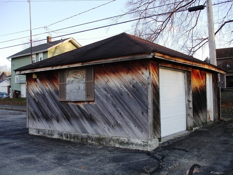 More Photos Of 1711 W Main St, Springfield General Retail For Sale