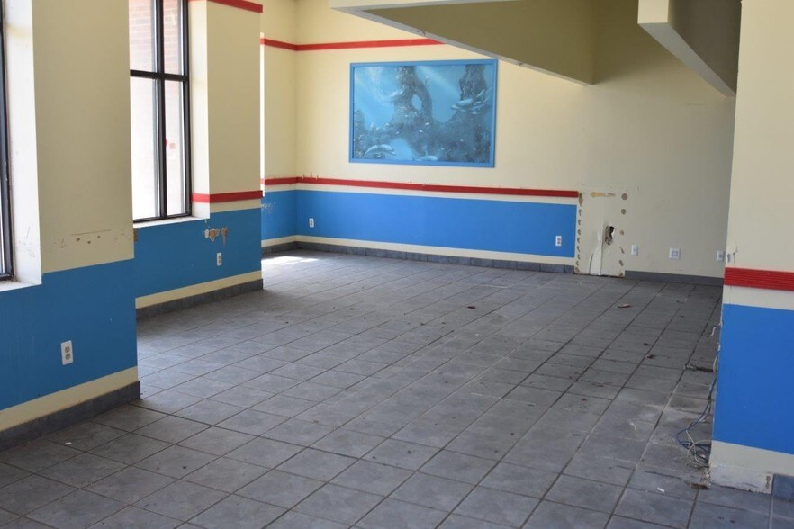 More Photos Of 13207-13243 E Warren Ave, Detroit Storefront For Sale