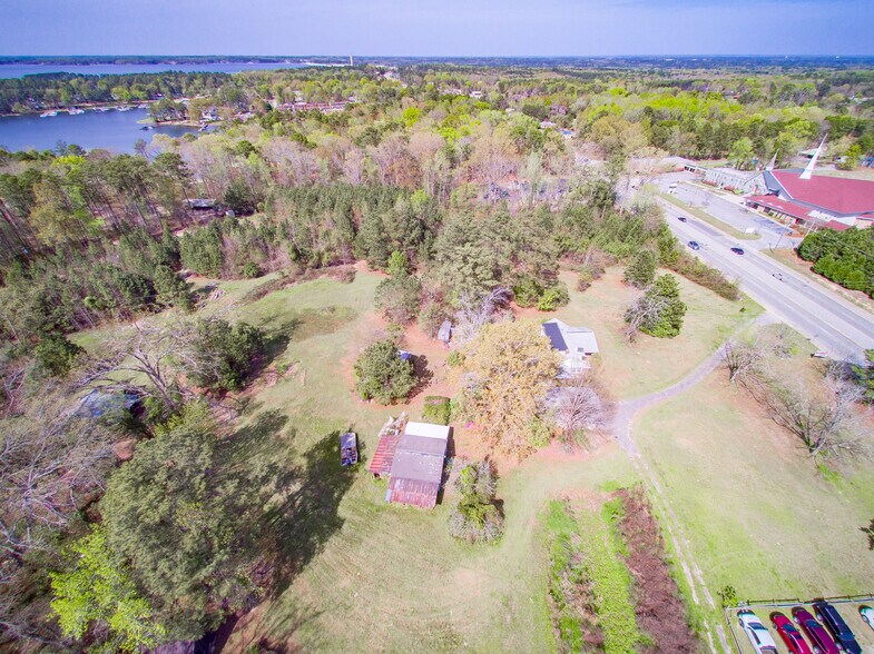 More Photos Of 1415 N Lake Dr, Lexington Land For Sale