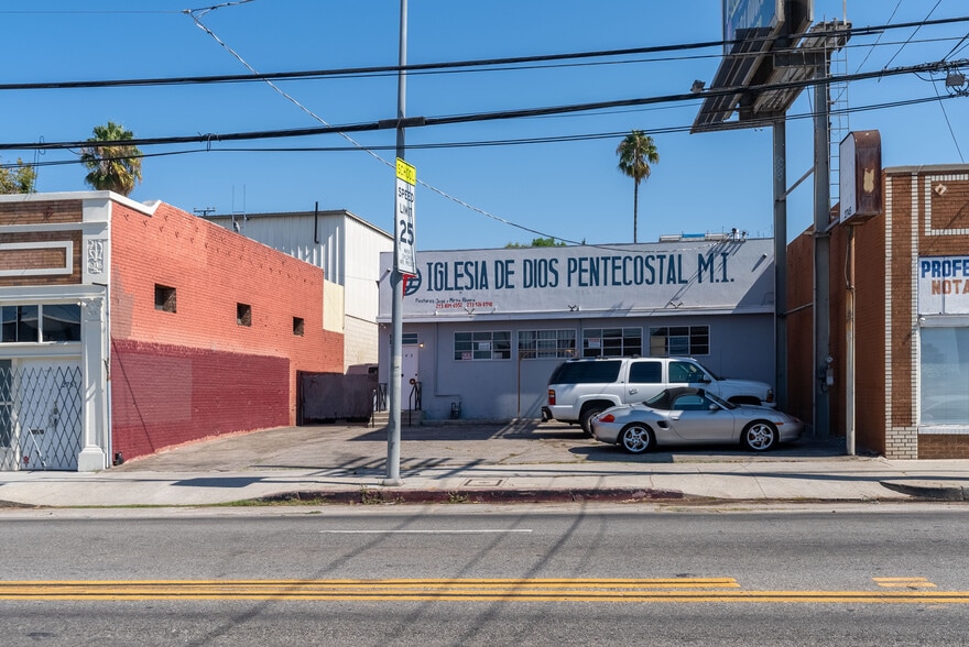 More Photos Of 2745 W Temple St, Los Angeles Office For Sale