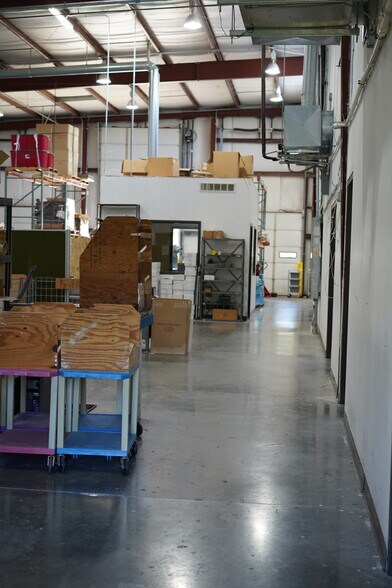 More Photos Of 29 Menzie Bottoms Rd, Butler Warehouse For Sale