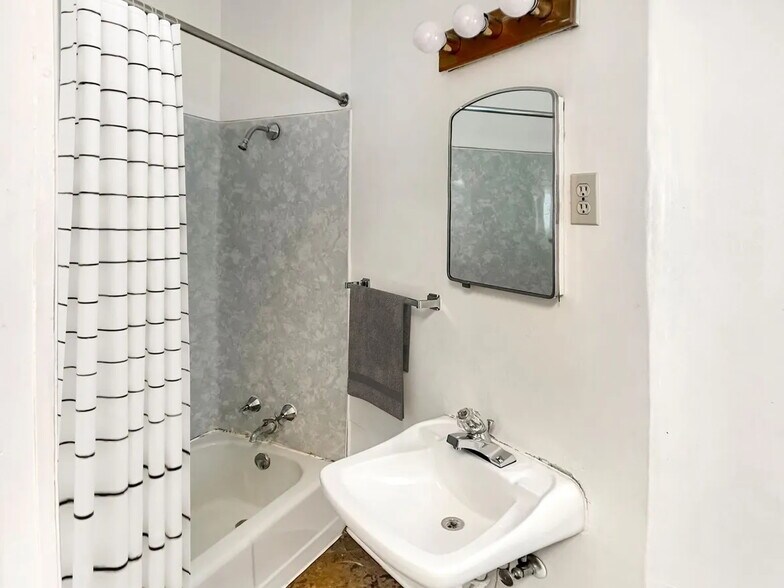 More Photos Of 712 E Coeur D Alene Ave, Coeur d'Alene Multifamily For Sale