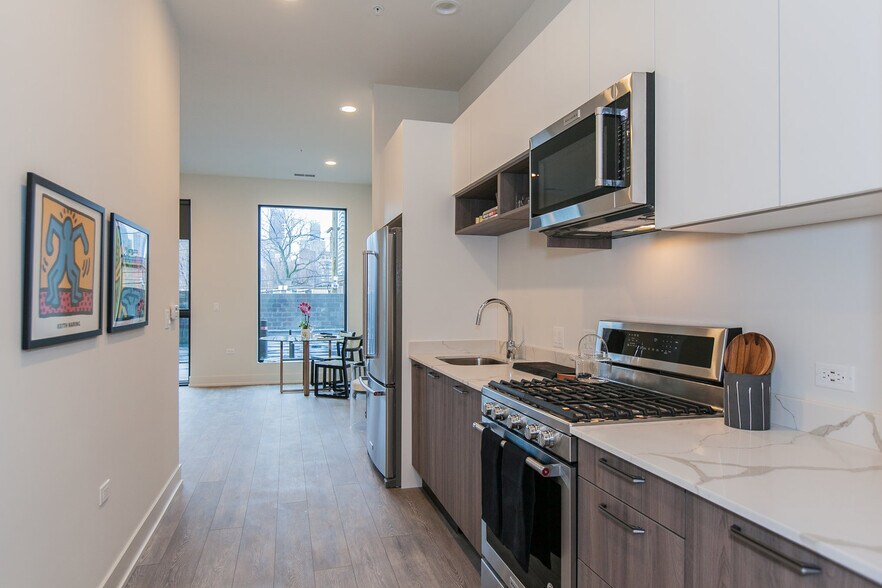 More Photos Of 853 N Larrabee St, Chicago Multifamily For Sale