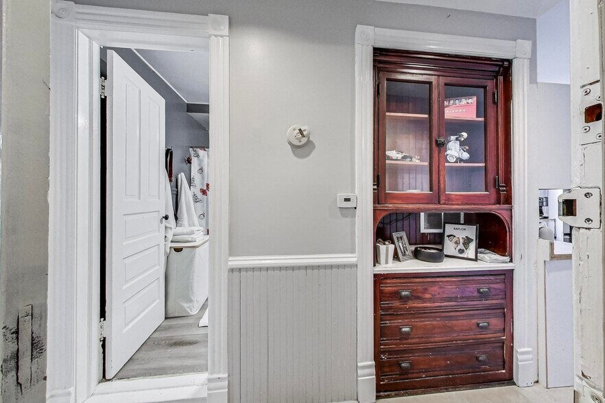 More Photos Of 3412 N Janssen Ave, Chicago Multifamily For Sale