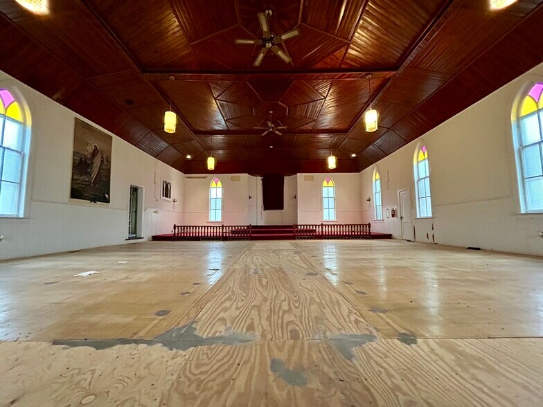 More Photos Of 2008 Sullivan Trail, Tannersville Religious Facility For Sale