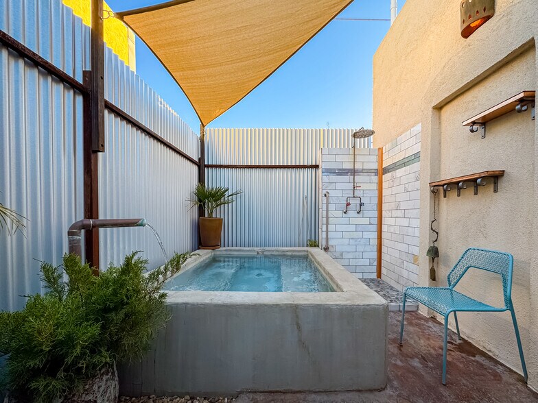 More Photos Of 516 Austin St, Truth Or Consequences Hotel For Sale