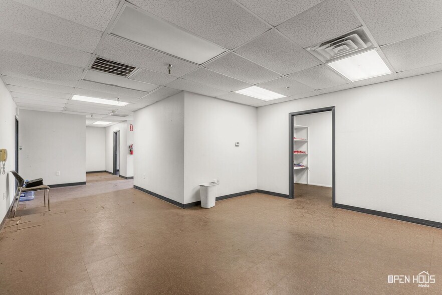 More Photos Of 208 Randy Dr, Wichita Falls Warehouse For Sale