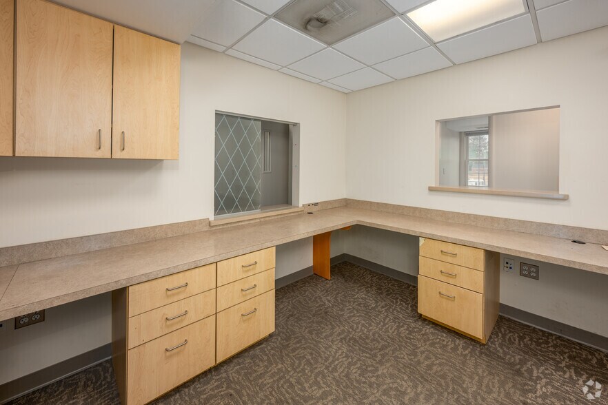 More Photos Of 4701 Randolph Rd, Rockville Medical For Lease