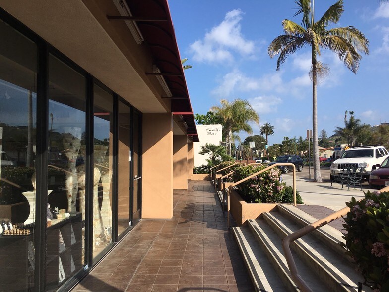 More Photos Of 5724-5726 La Jolla Blvd, La Jolla Apartments For Sale