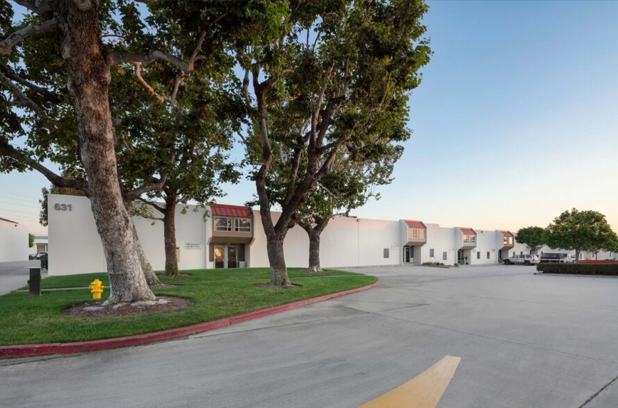 More Photos Of 651 S Palm St, La Habra Unknown For Lease