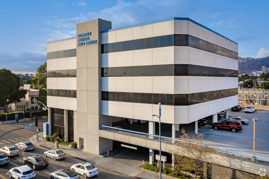 More Photos Of 1030 S Glendale Ave, Glendale Medical For Lease