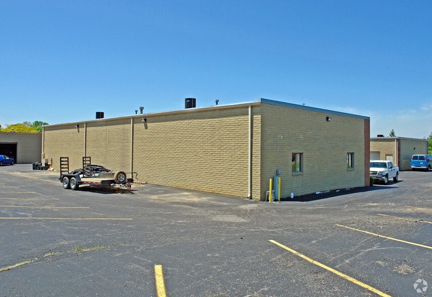 More Photos Of 486 Windsor Park Dr, Dayton Warehouse For Lease