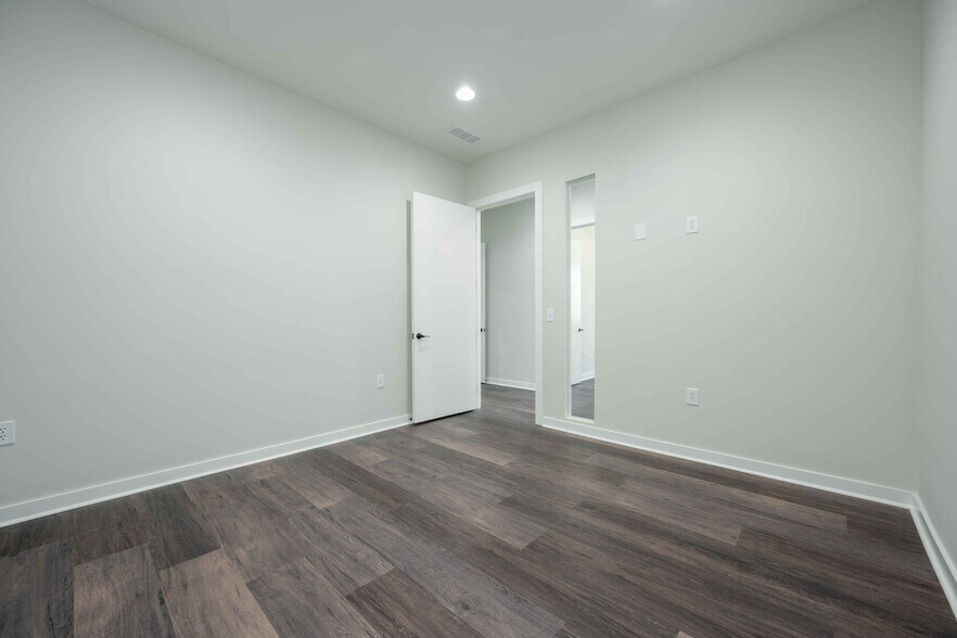 More Photos Of 1740 Grassland Pky, Alpharetta Unknown For Lease