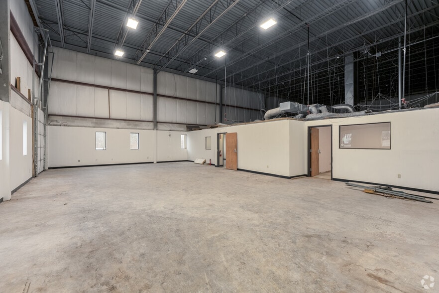 More Photos Of 378 Page St, Stoughton Light Distribution For Sale