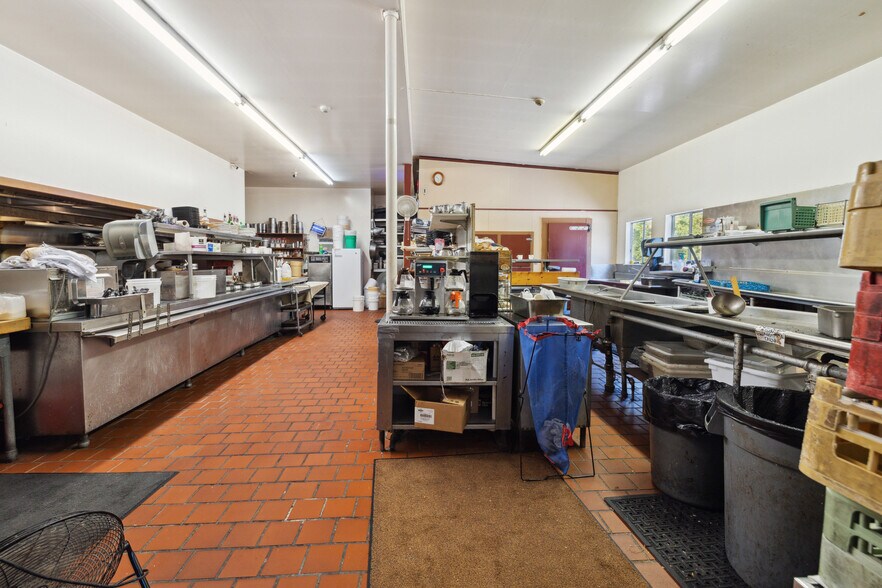 More Photos Of 13300 Big Basin Way, Boulder Creek Restaurant For Sale