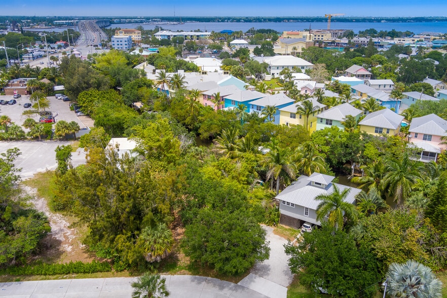 More Photos Of 201 Sw 6th St, Stuart Office For Sale