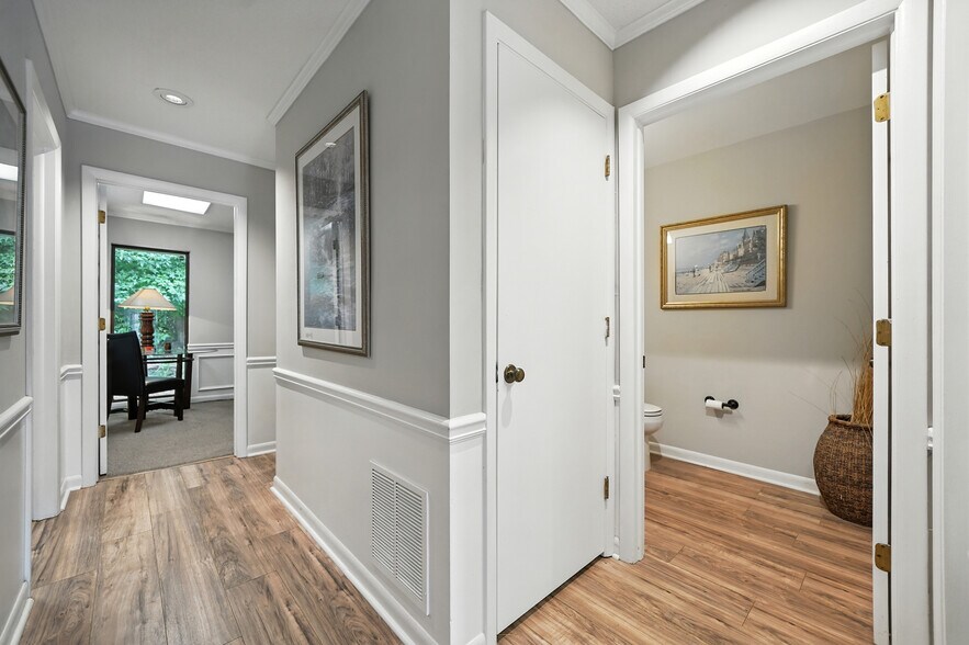 More Photos Of 11285 Elkins Rd, Roswell Office Residential For Sale