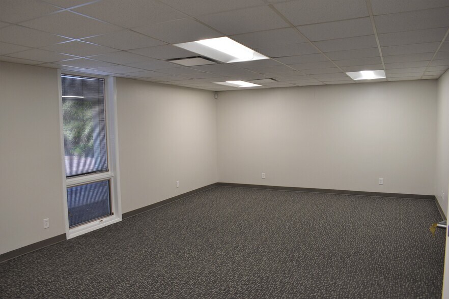 More Photos Of 210 13th Avenue Pl NW, Hickory Medical For Lease