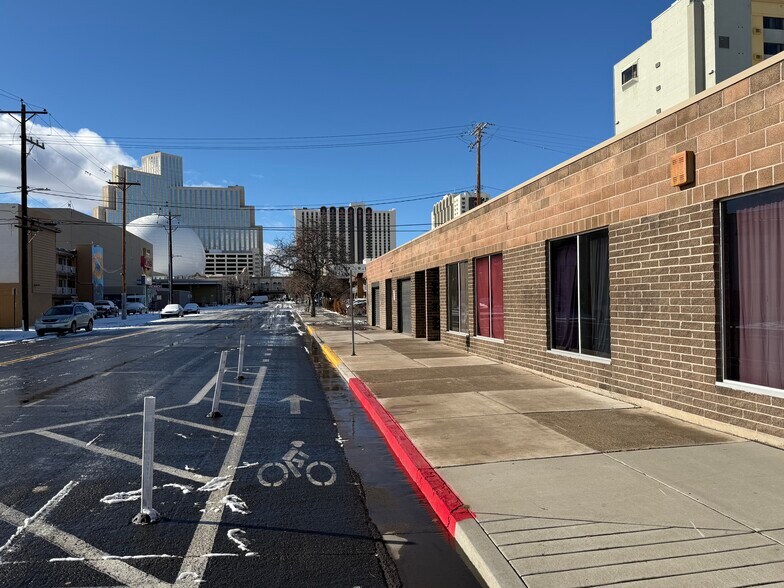 More Photos Of 233 E 5th St, Reno Flex For Lease