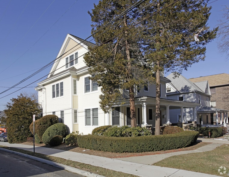 Primary Photo Of 1458 Bedford St, Stamford Office For Lease