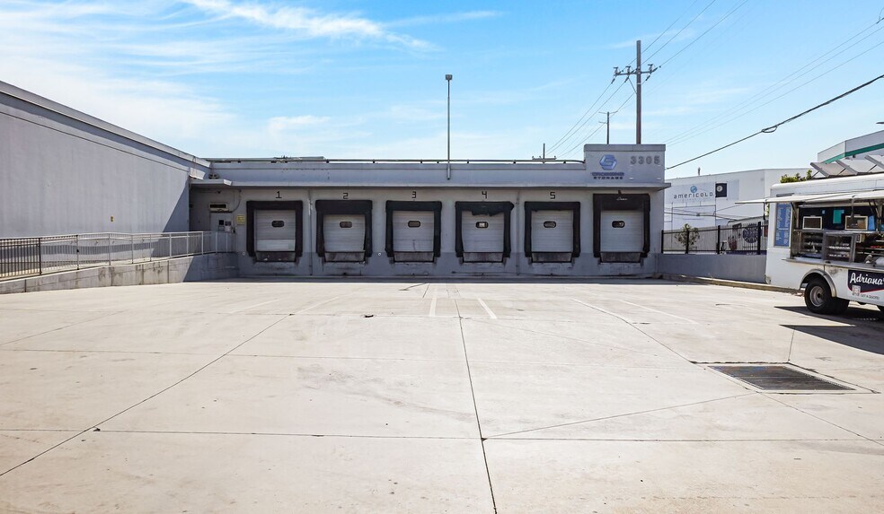 More Photos Of 3305 E Vernon Ave, Vernon Refrigeration Cold Storage For Sale