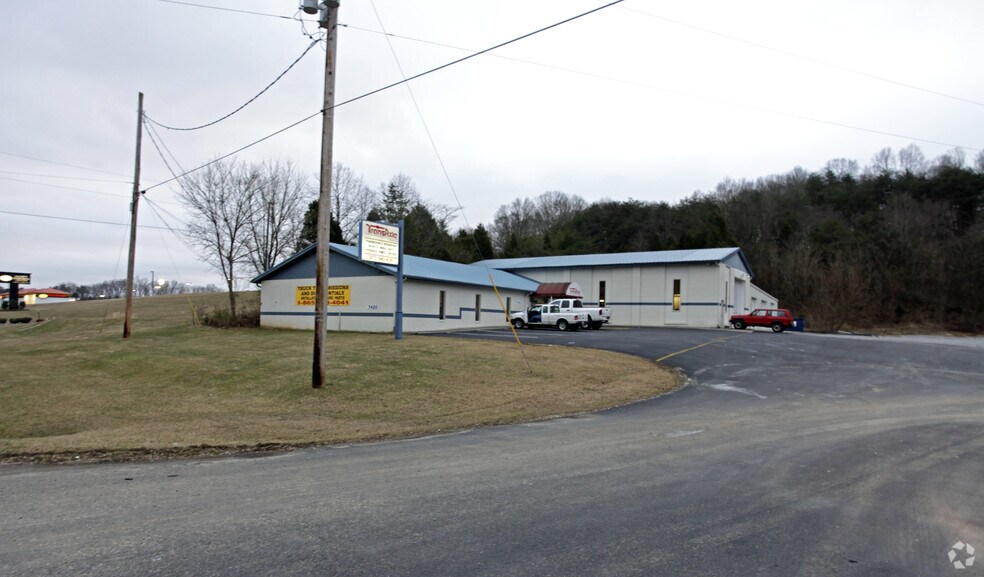 More Photos Of 7420 Asheville Hwy, Knoxville Light Manufacturing For Lease