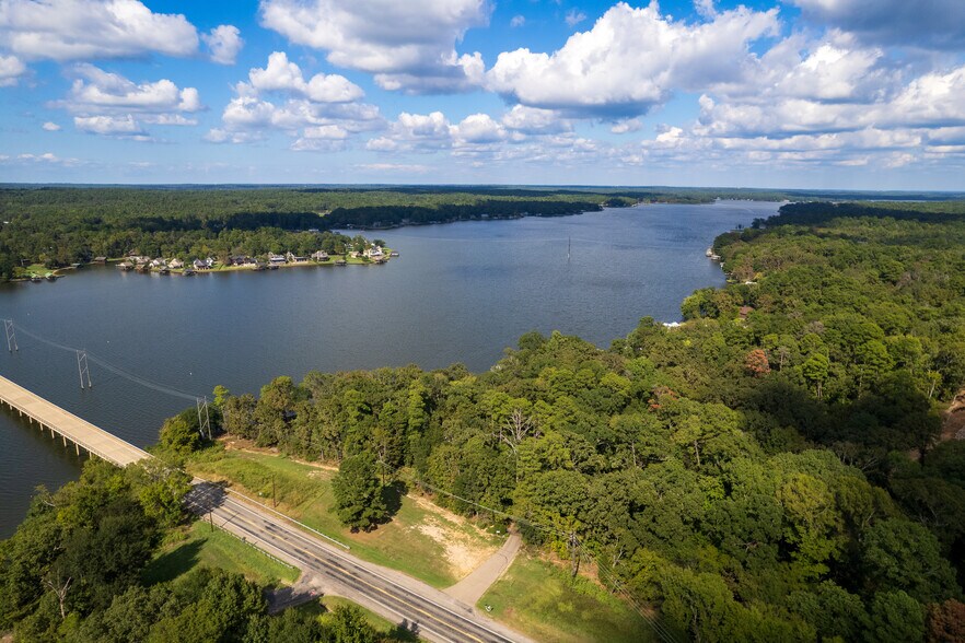 More Photos Of 108 E Barker Creek Dr, Scroggins Specialty For Sale