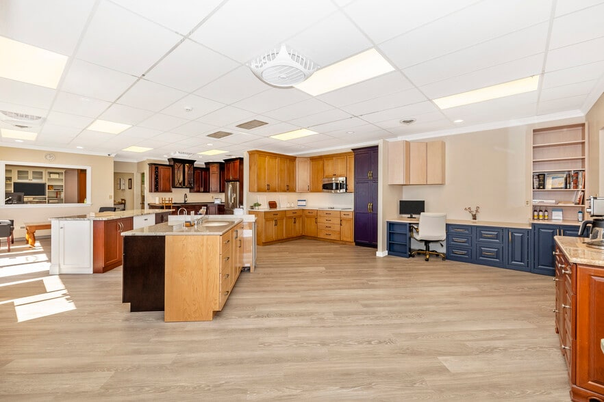 More Photos Of 18001 Sellman Rd, Dickerson Light Manufacturing For Sale