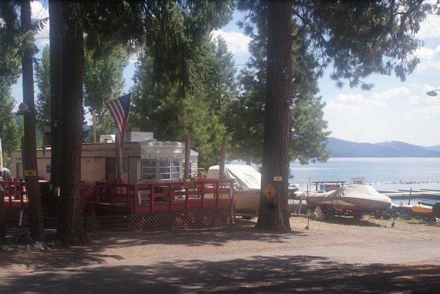More Photos Of 7371 State Highway 147, Lake Almanor Trailer Camper Park For Sale