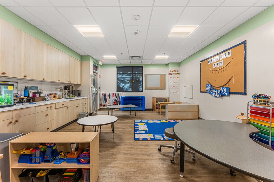 More Photos Of 1001 S Sentinel Ln, Meridian Daycare Center For Sale
