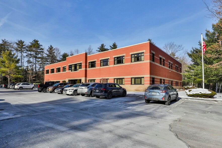 More Photos Of 7 Wall St, Windham Office For Lease