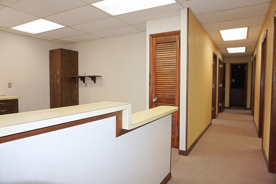 More Photos Of 1185 New Litchfield St, Torrington Medical For Sale
