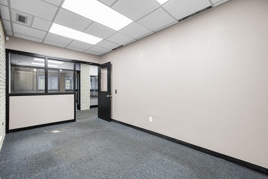 More Photos Of 21511 Van Dyke Ave, Warren Bank For Sale