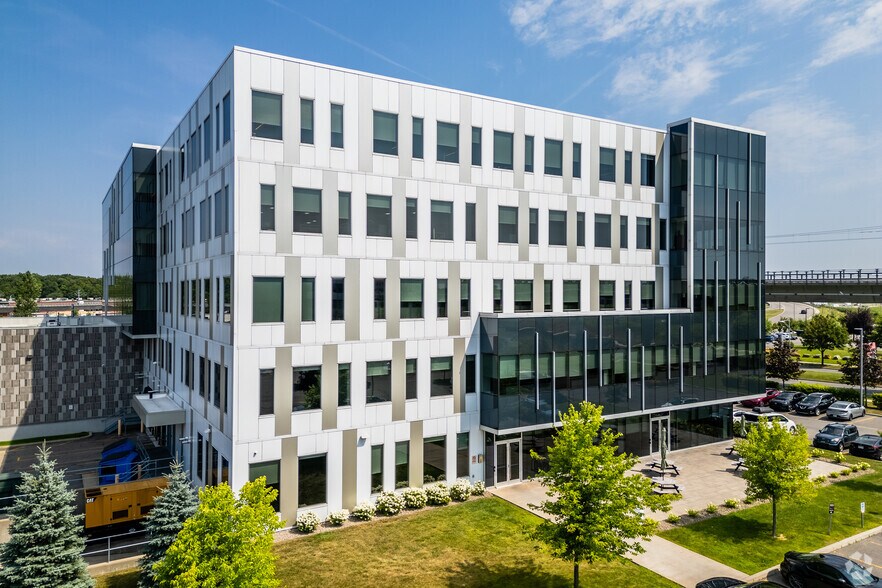 More Photos Of 2600 Boul Alfred-Nobel, Montréal Office For Lease