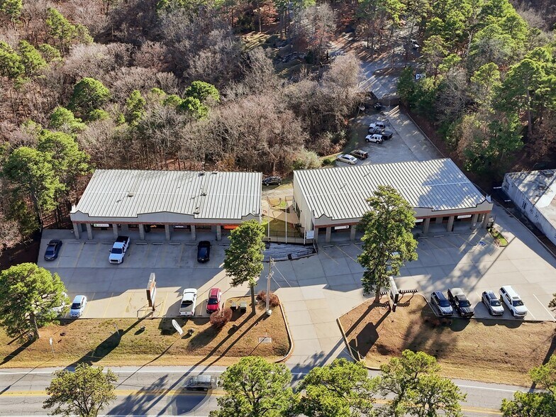 More Photos Of 3022 E Van Buren, Eureka Springs Storefront For Lease