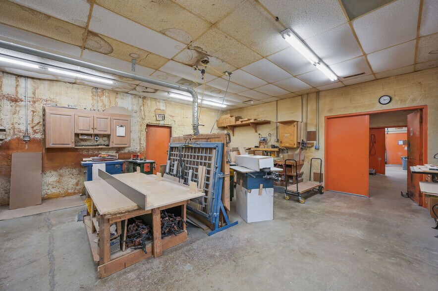 More Photos Of 9155 Campbell Ln, Bridgeville Office For Sale